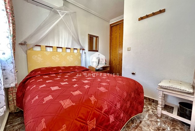 Resale - Chalet -
La Zenia - Costa Blanca