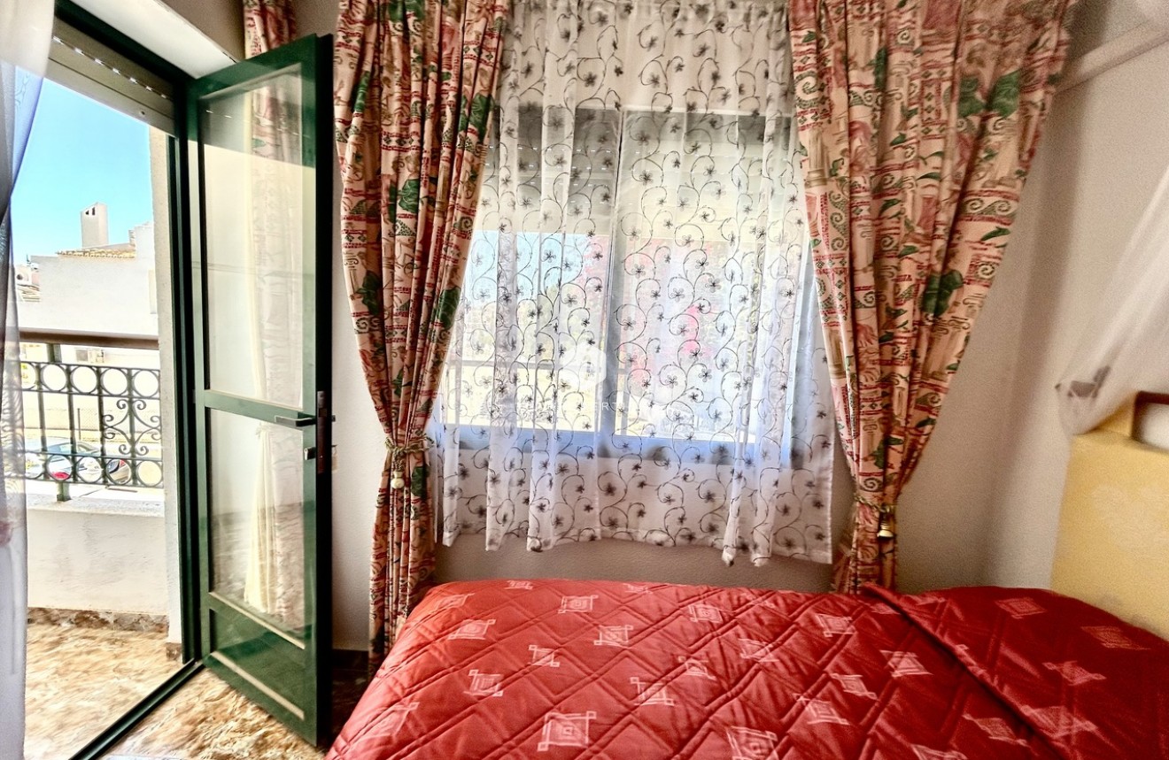 Resale - Chalet -
La Zenia - Costa Blanca