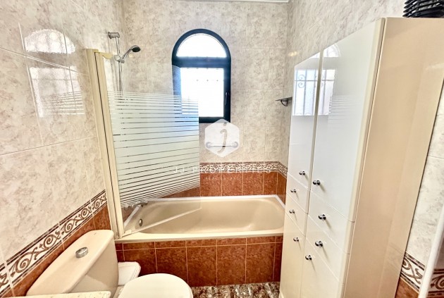 Resale - Chalet -
La Zenia - Costa Blanca