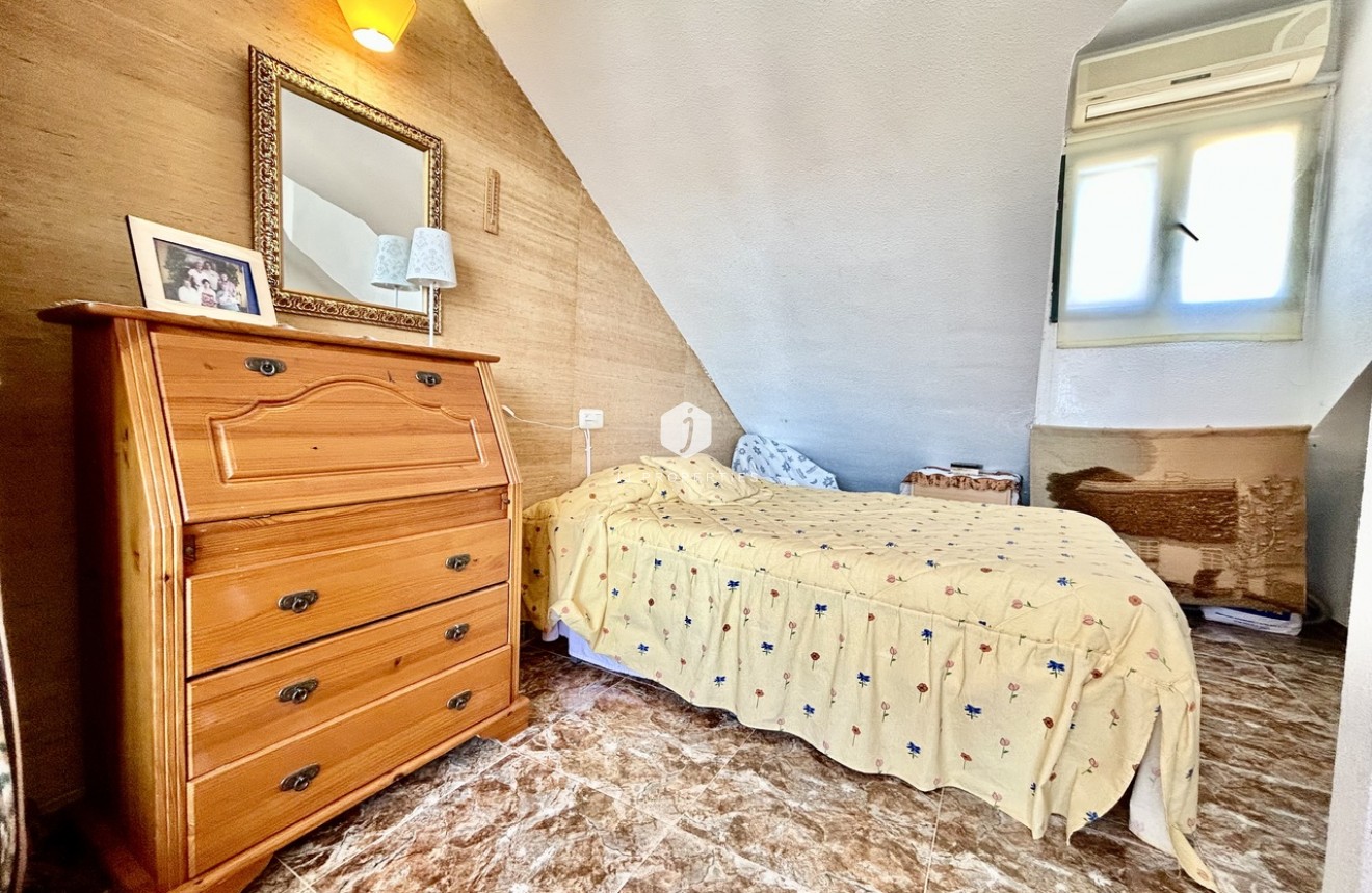 Resale - Chalet -
La Zenia - Costa Blanca