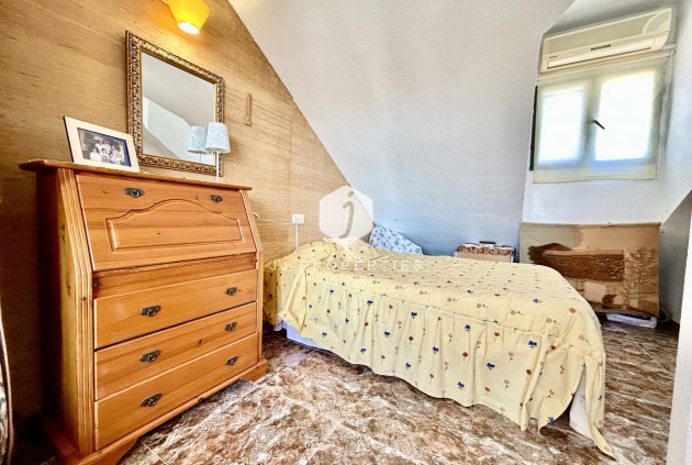 Resale - Chalet -
La Zenia - Costa Blanca