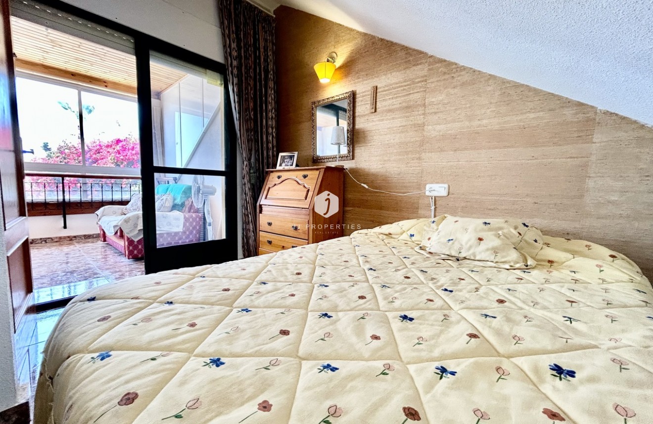 Resale - Chalet -
La Zenia - Costa Blanca