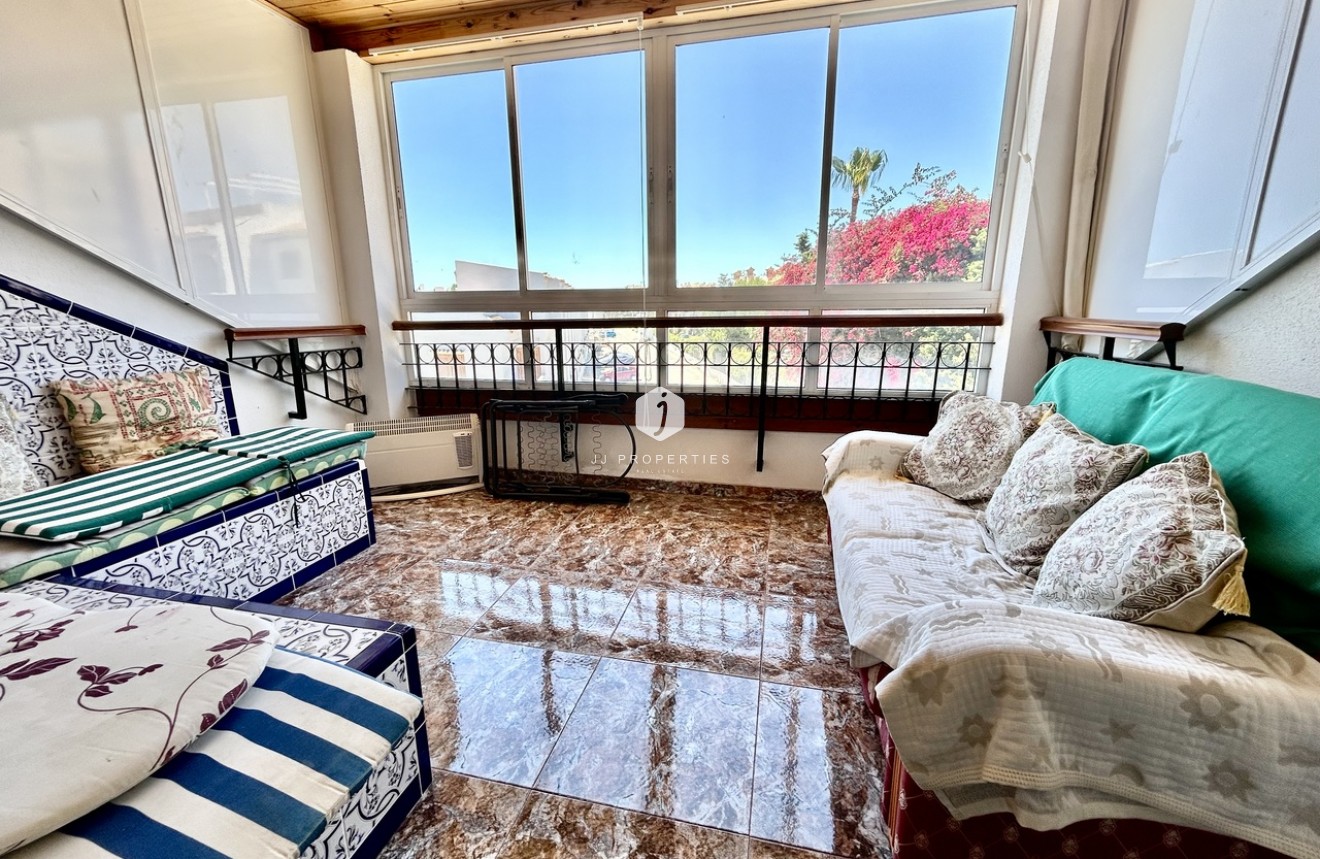 Resale - Chalet -
La Zenia - Costa Blanca