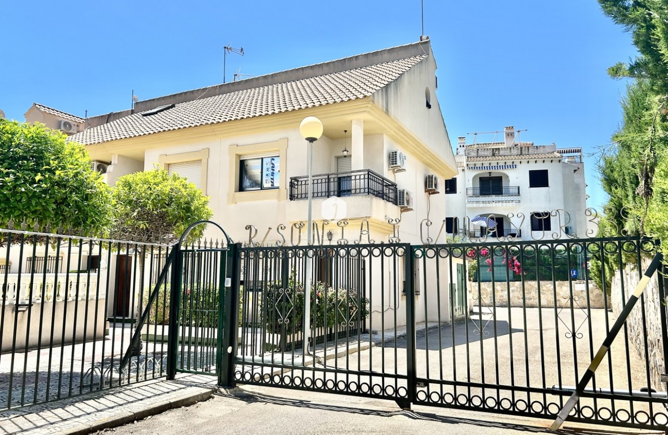 Resale - Chalet -
La Zenia - Costa Blanca