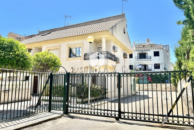Resale - Chalet -
La Zenia - Costa Blanca