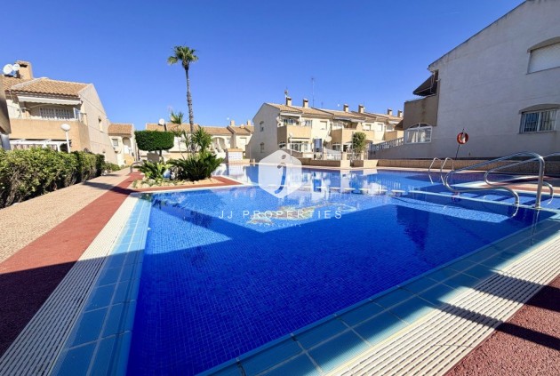D'occasion - Chalet -
Torrevieja - Costa Blanca