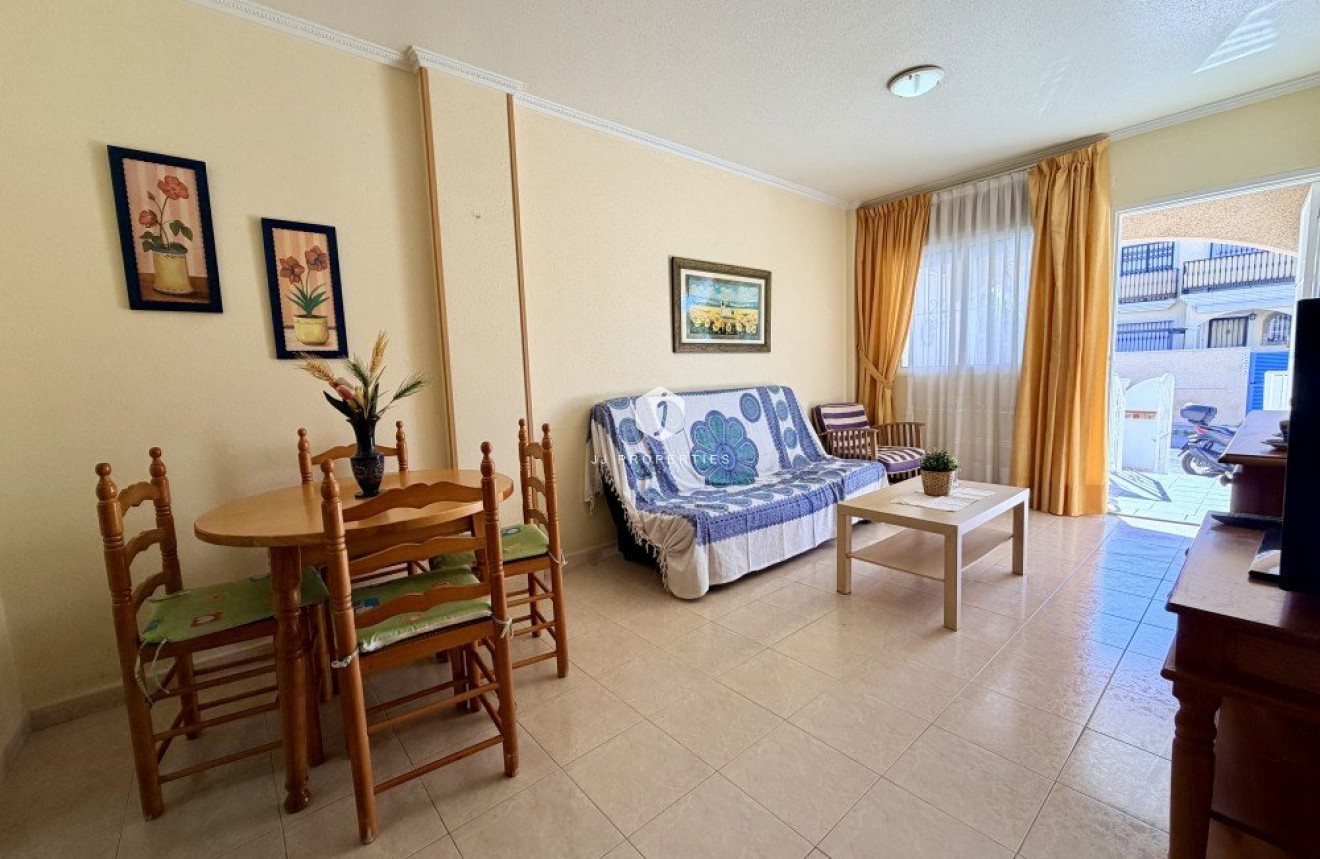 D'occasion - Chalet -
Torrevieja - Costa Blanca