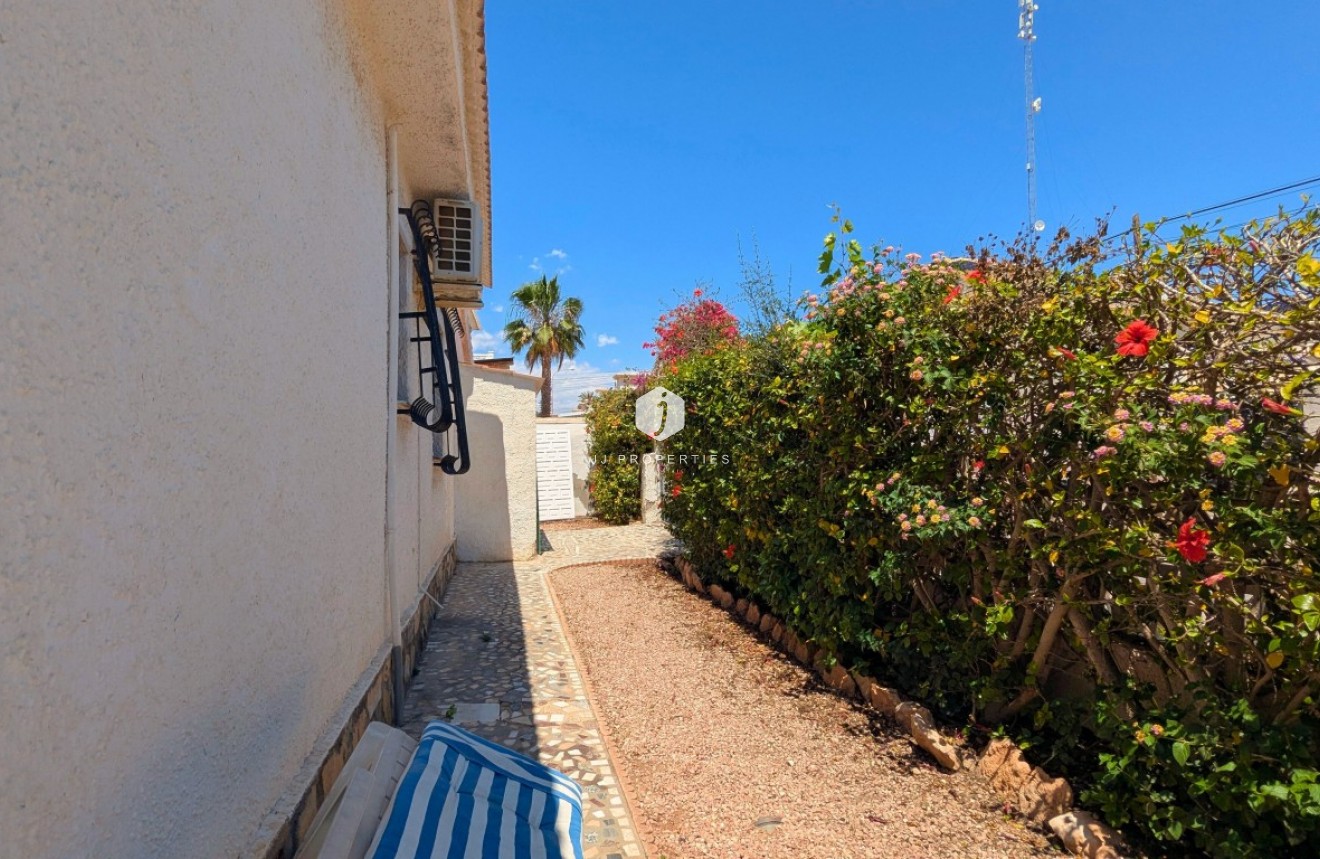 Resale - Villa -
Ciudad Quesada - Costa Blanca