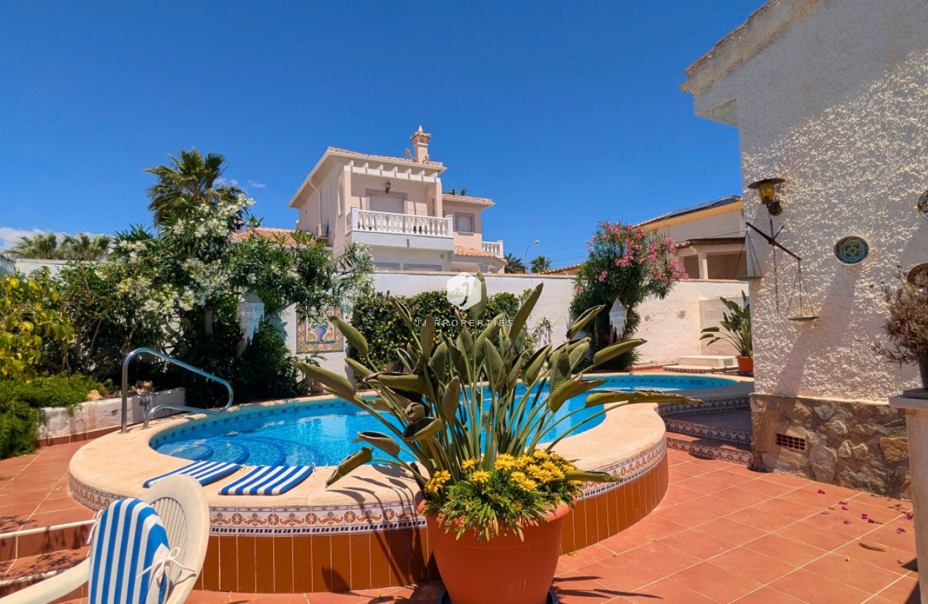 Resale - Villa -
Ciudad Quesada - Costa Blanca
