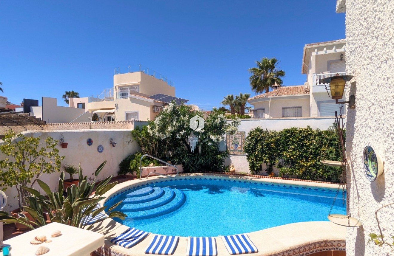 Resale - Villa -
Ciudad Quesada - Costa Blanca