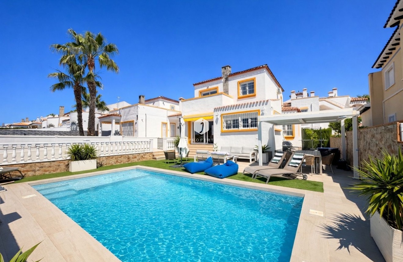Resale - Villa -
Los Dolses - Inland