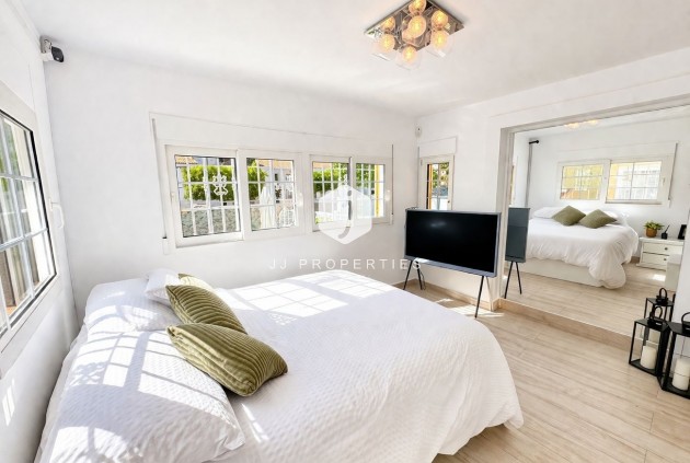 Resale - Villa -
Los Dolses - Inland