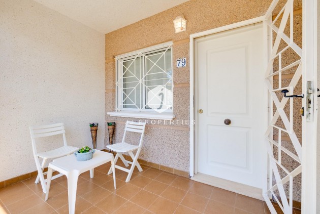 Z drugiej ręki - Bungalow -
Torrevieja - Aguas Nuevas 1