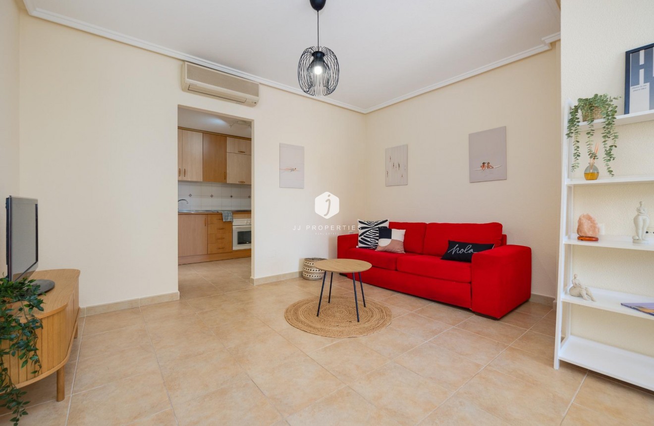 Z drugiej ręki - Bungalow -
Torrevieja - Aguas Nuevas 1
