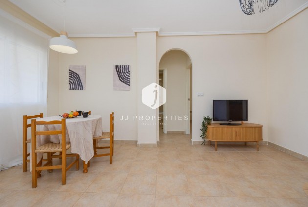 Z drugiej ręki - Bungalow -
Torrevieja - Aguas Nuevas 1