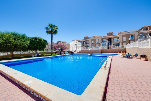 Z drugiej ręki - Bungalow -
Torrevieja - Aguas Nuevas 1