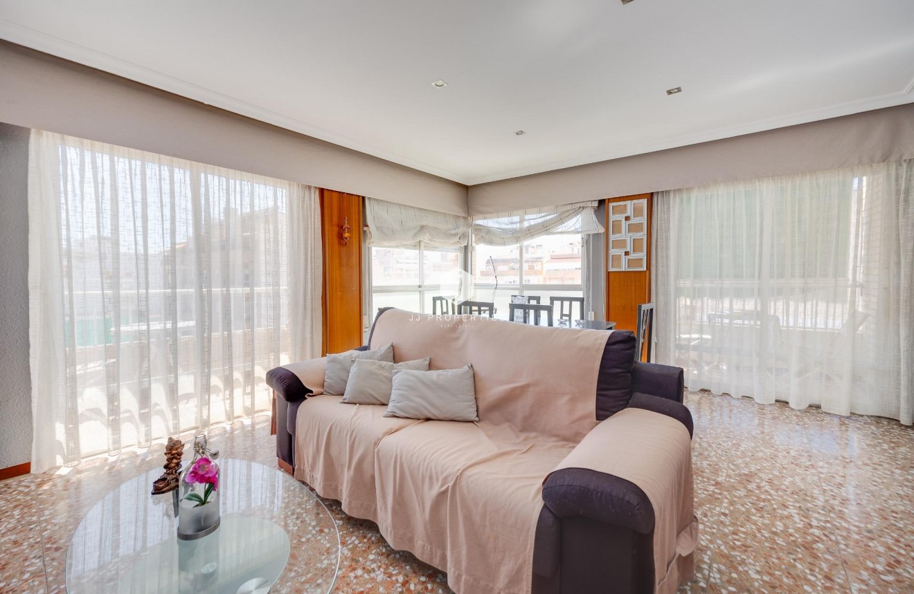 D'occasion - Appartement -
Torrevieja - Centro