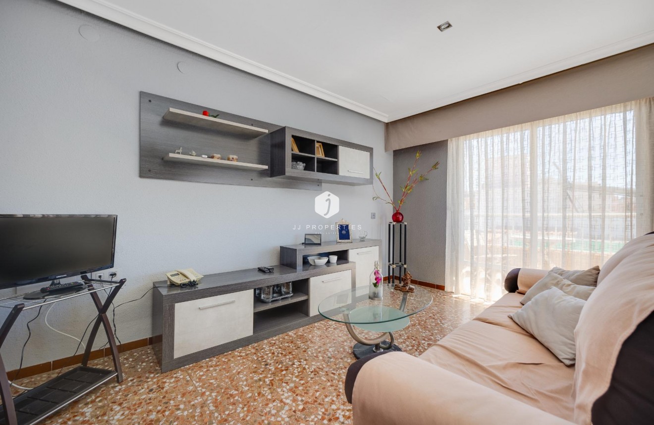 D'occasion - Appartement -
Torrevieja - Centro