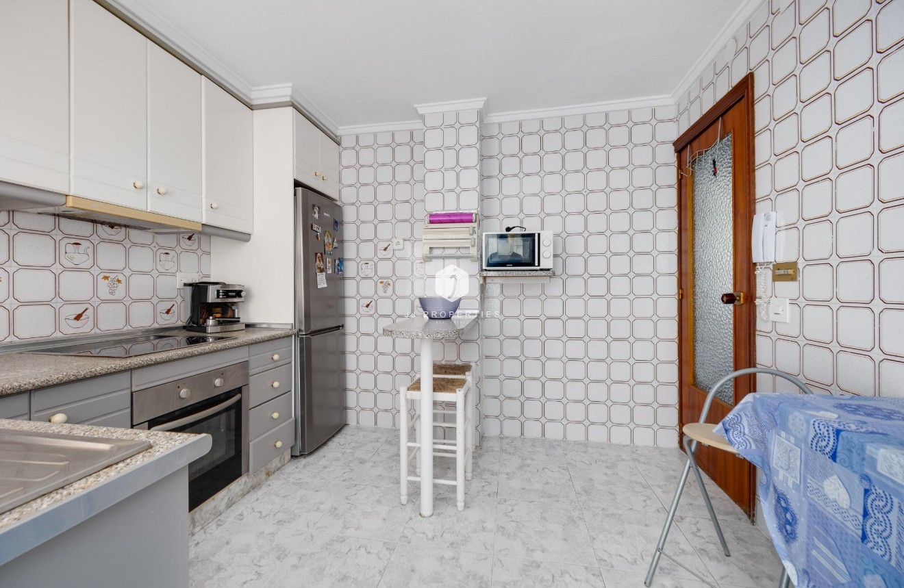 D'occasion - Appartement -
Torrevieja - Centro