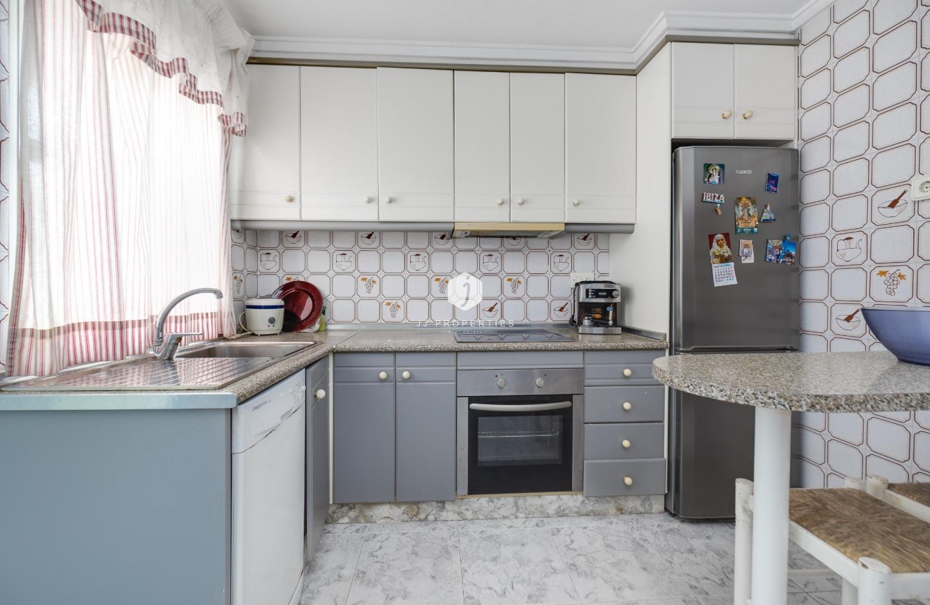 D'occasion - Appartement -
Torrevieja - Centro