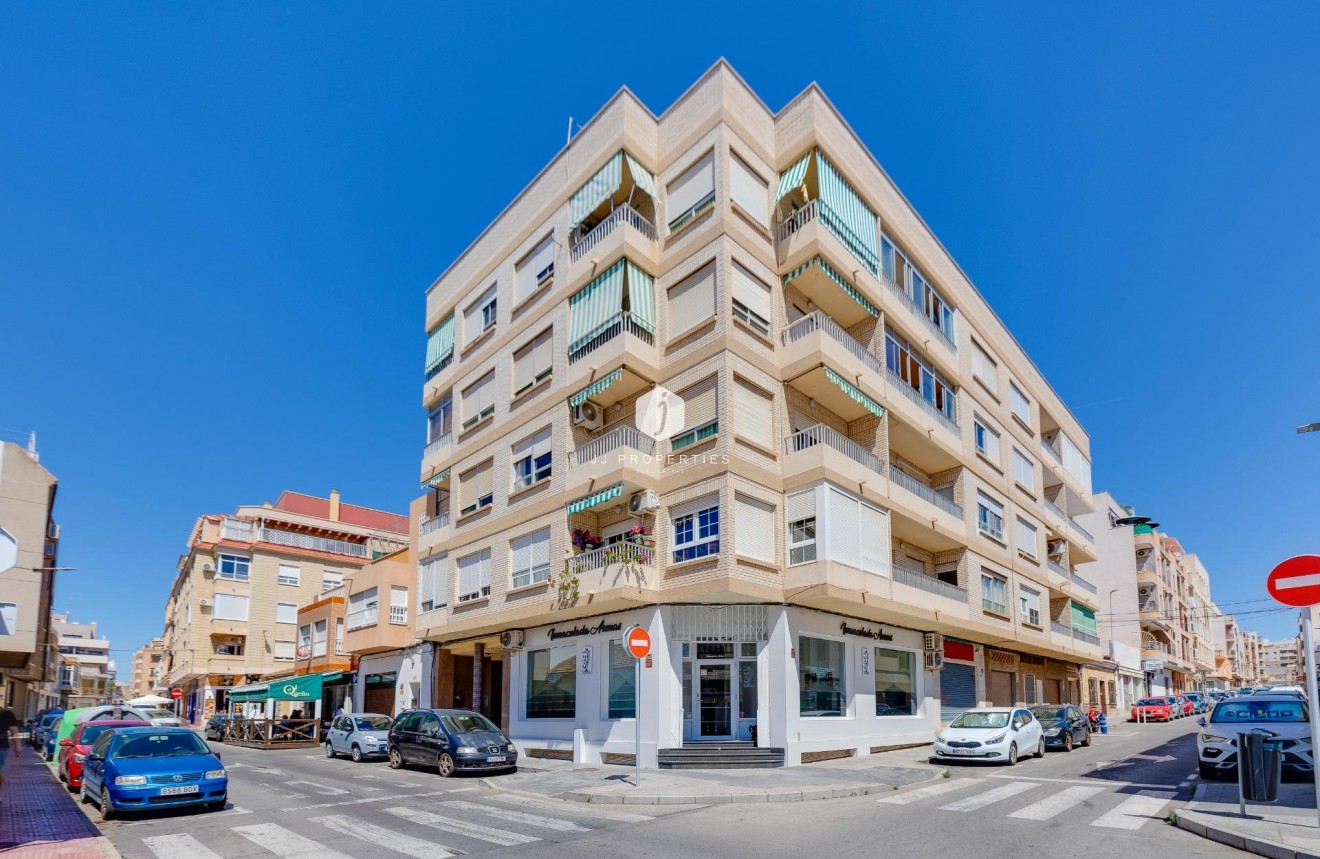D'occasion - Appartement -
Torrevieja - Centro