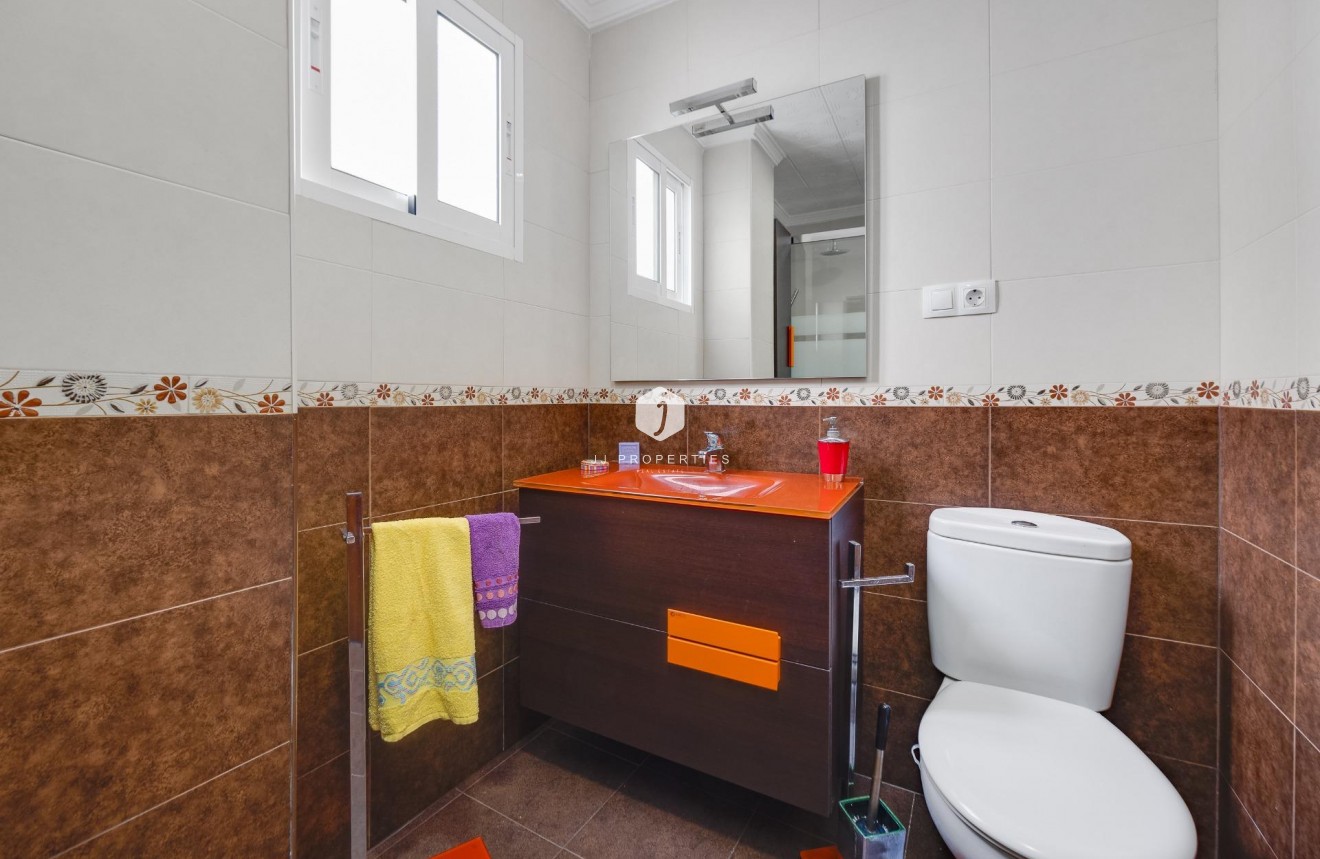 D'occasion - Appartement -
Torrevieja - Centro