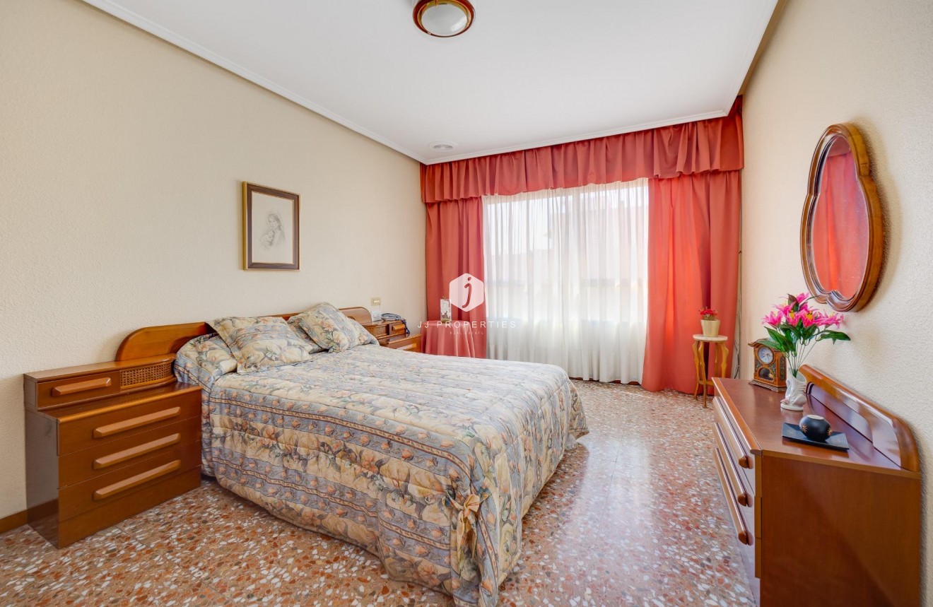 D'occasion - Appartement -
Torrevieja - Centro