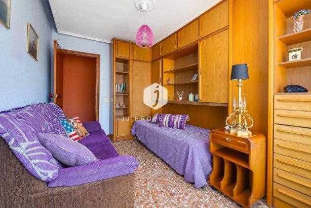 D'occasion - Appartement -
Torrevieja - Centro