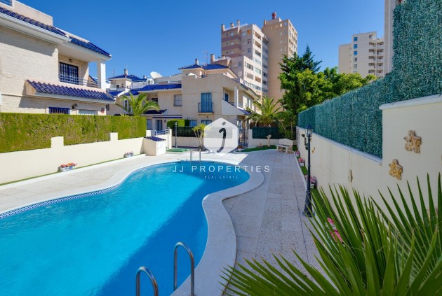 Resale - Chalet -
Torrevieja - La veleta