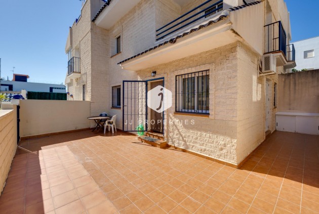 Resale - Chalet -
Torrevieja - La veleta
