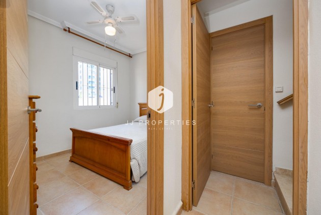 Resale - Chalet -
Torrevieja - La veleta