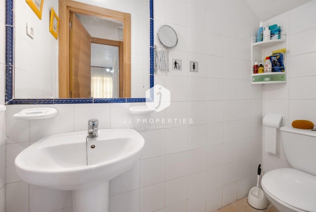 Resale - Chalet -
Torrevieja - La veleta