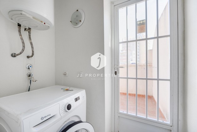 Resale - Chalet -
Torrevieja - La veleta
