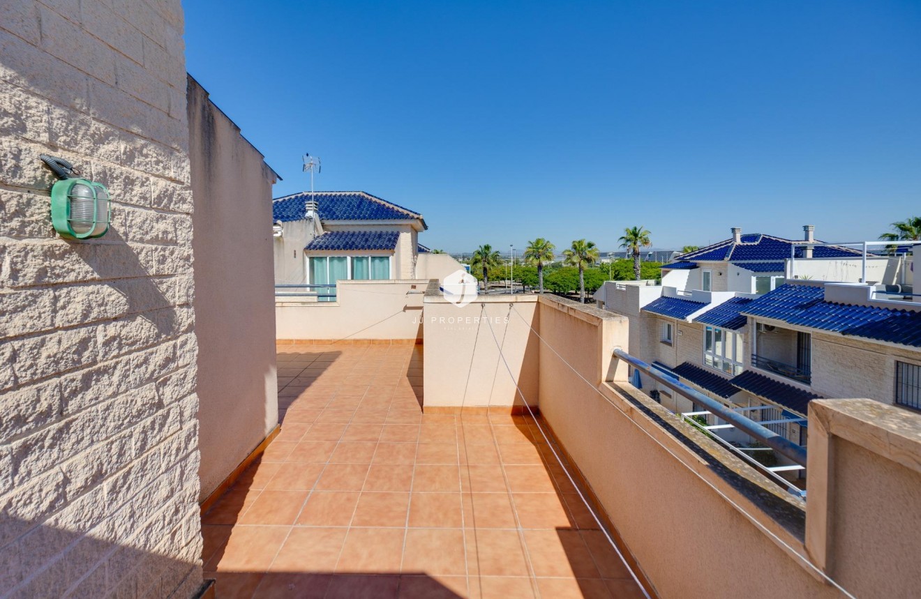Resale - Chalet -
Torrevieja - La veleta