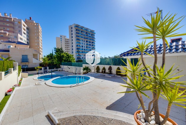 Resale - Chalet -
Torrevieja - La veleta