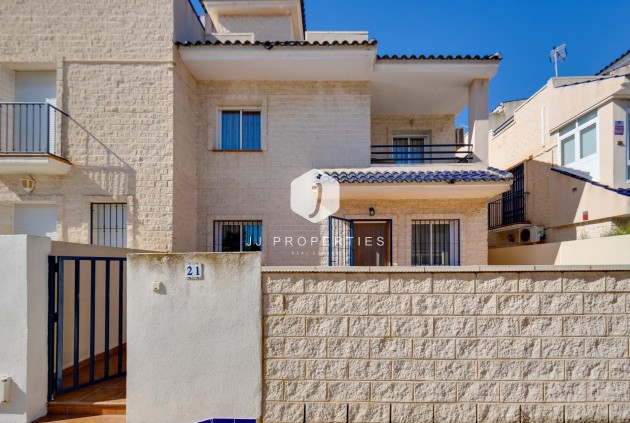 Resale - Chalet -
Torrevieja - La veleta