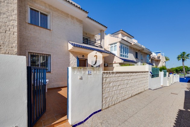 Resale - Chalet -
Torrevieja - La veleta