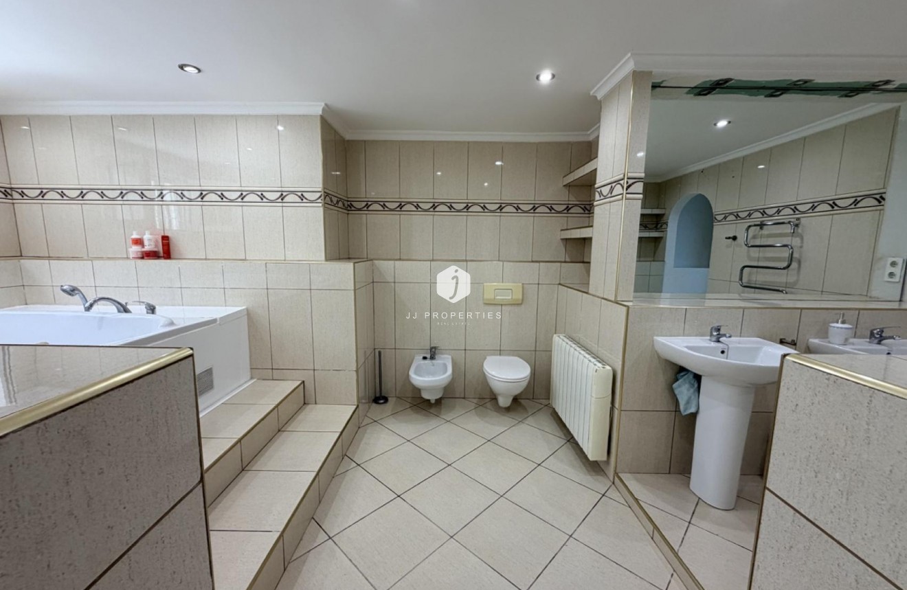 Resale - Villa -
Torrevieja - Costa Blanca