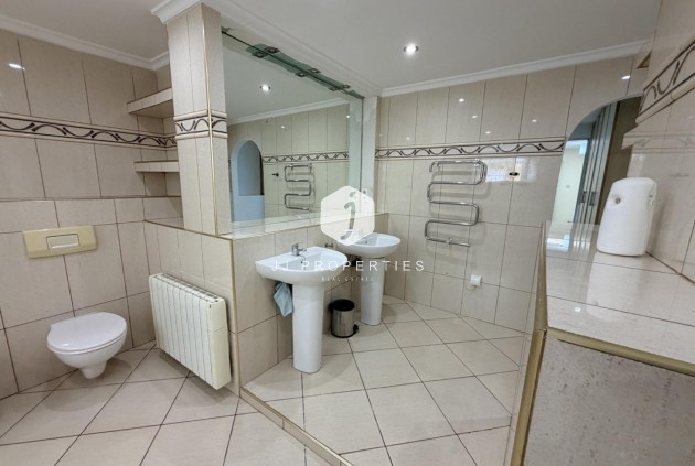 Resale - Villa -
Torrevieja - Costa Blanca