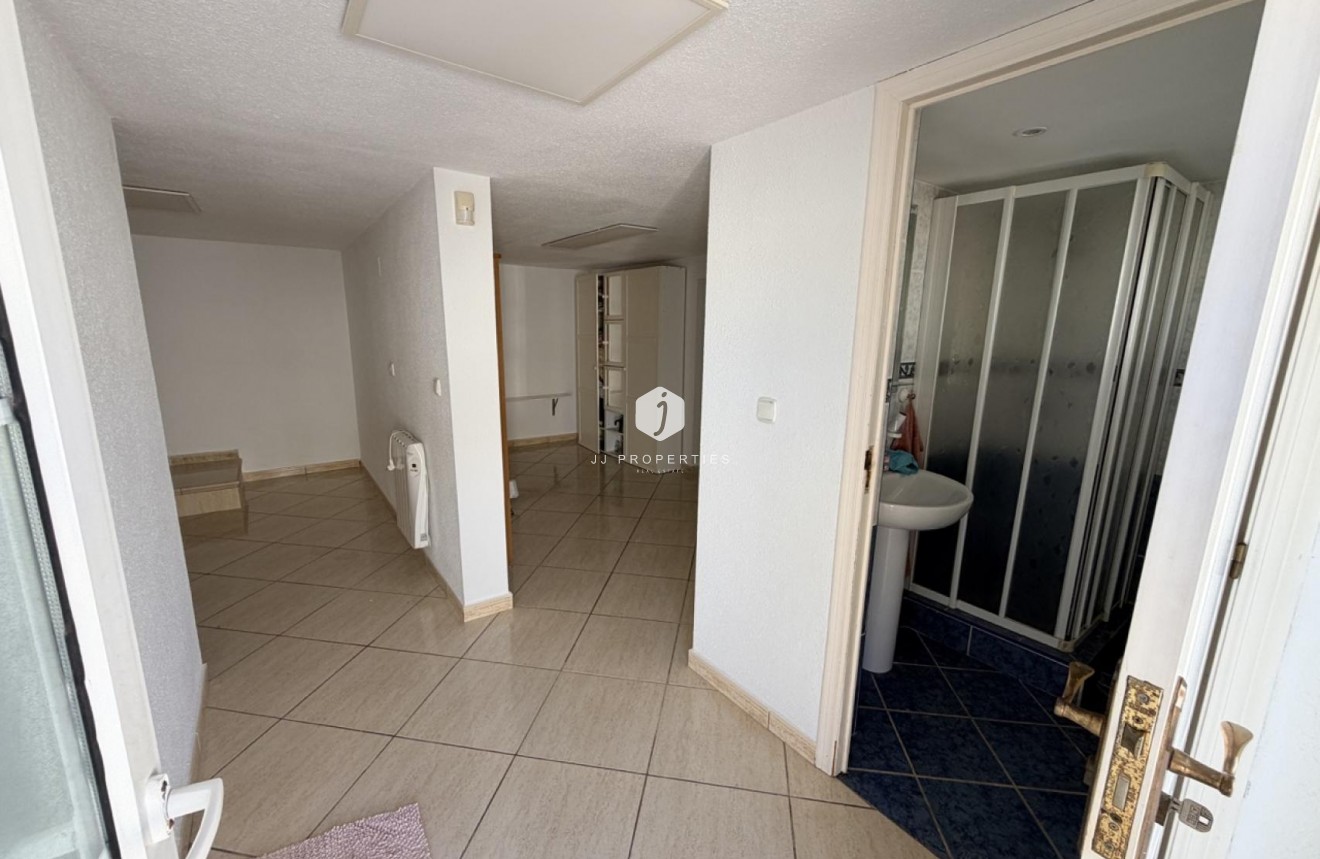 Resale - Villa -
Torrevieja - Costa Blanca