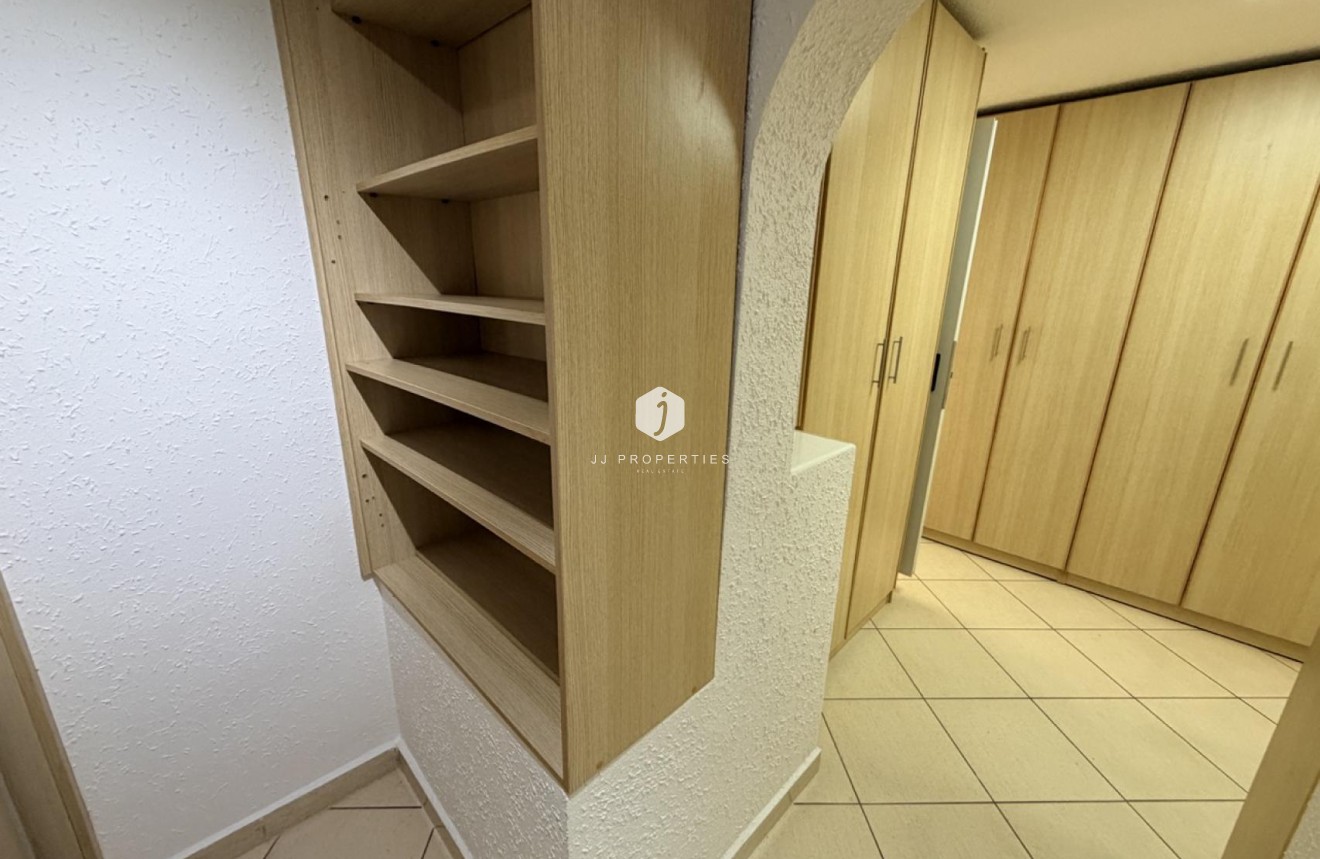 Resale - Villa -
Torrevieja - Costa Blanca