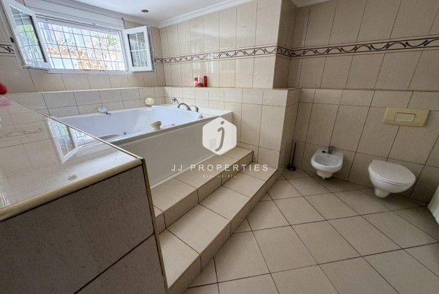 Resale - Villa -
Torrevieja - Costa Blanca