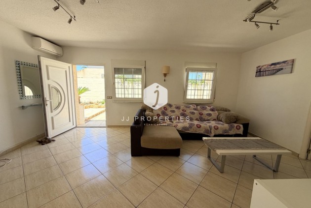 Resale - Villa -
Torrevieja - Costa Blanca
