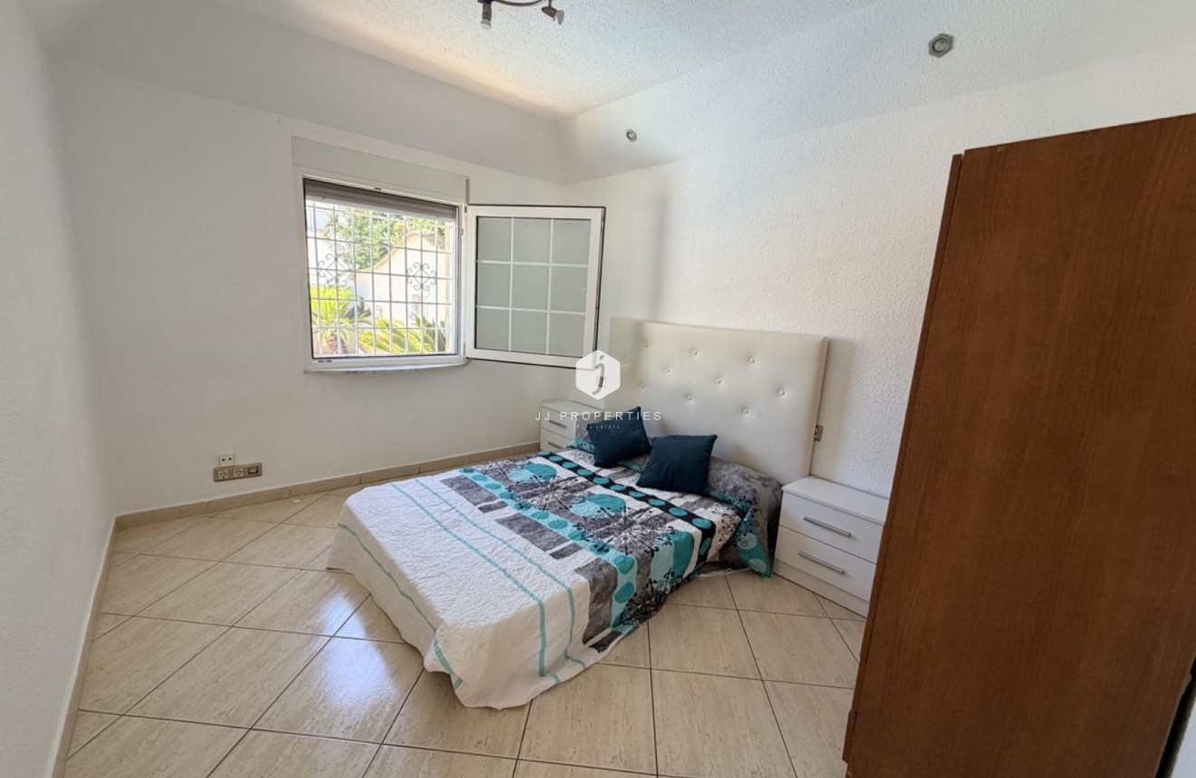 Resale - Villa -
Torrevieja - Costa Blanca