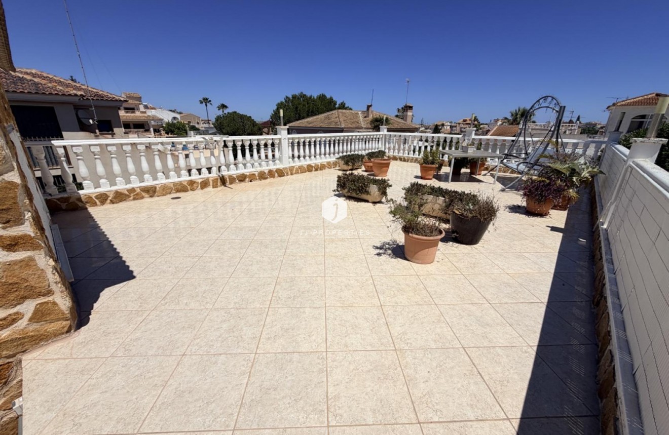 Resale - Villa -
Torrevieja - Costa Blanca