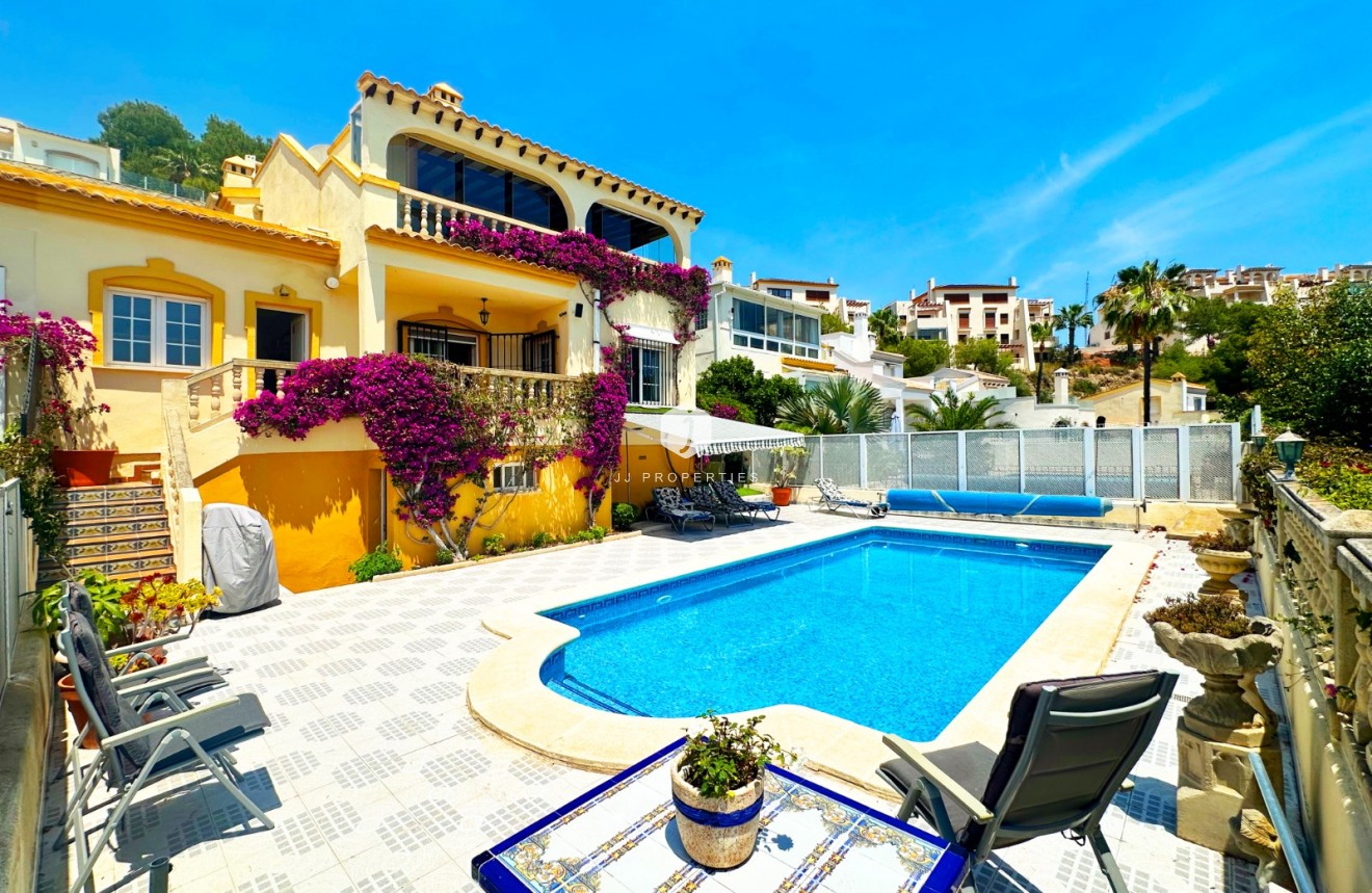 Resale - Villa -
Orihuela Costa - Costa Blanca