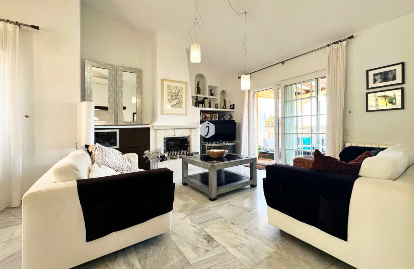 Resale - Villa -
Orihuela Costa - Costa Blanca