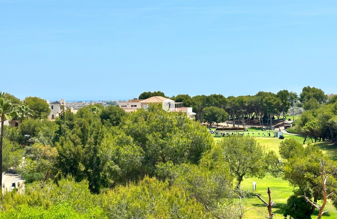 Resale - Villa -
Orihuela Costa - Costa Blanca