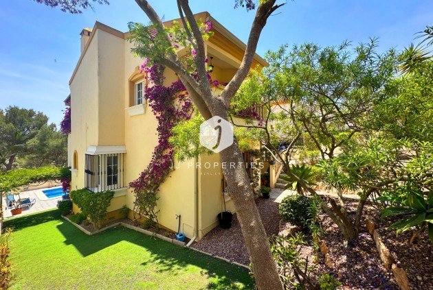 Resale - Villa -
Orihuela Costa - Costa Blanca
