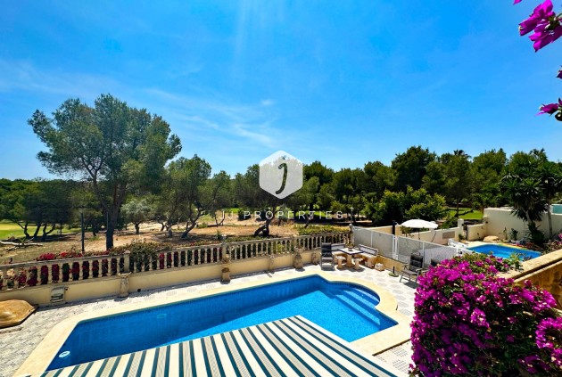 Resale - Villa -
Orihuela Costa - Costa Blanca